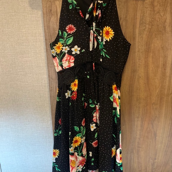 Trixxi Mini Floral Dress - Picture 3 of 4